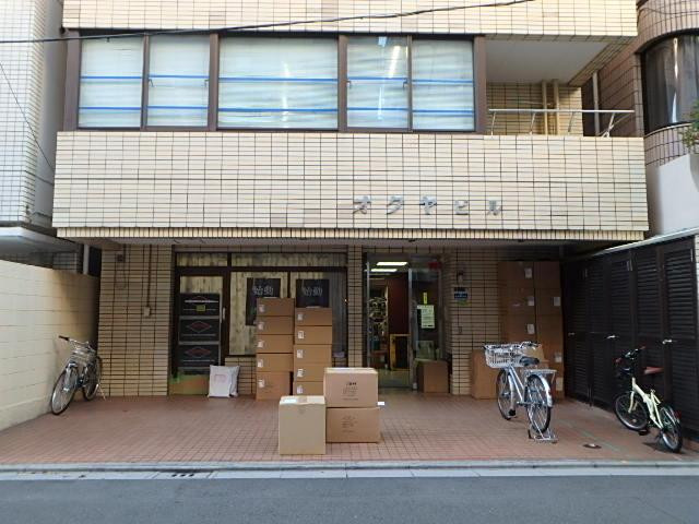 オクヤビルエントランス①