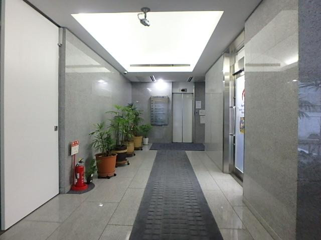 ホール①
