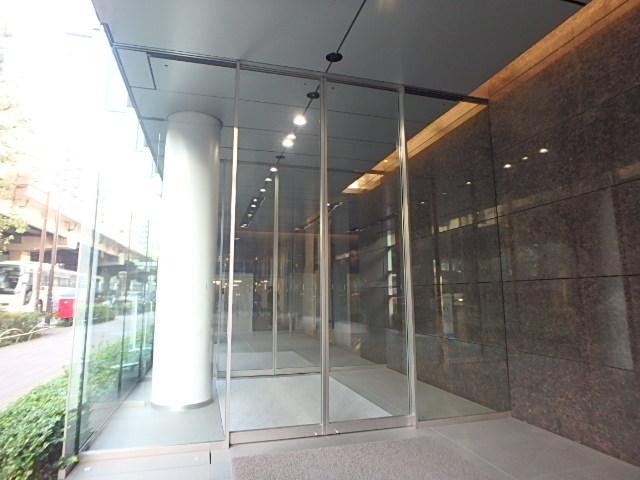 上野トーセイビルエントランス①