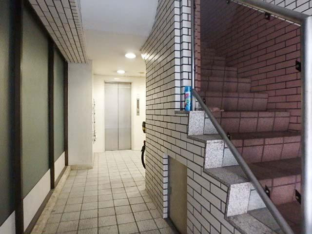 アイサンビルホール①