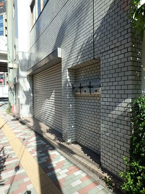浅野ビル旧館エントランス①