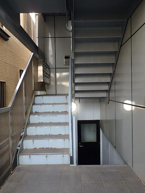 メックワンビルホール①