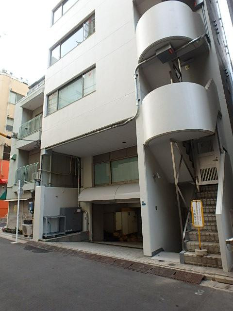 秀浩ビルエントランス①