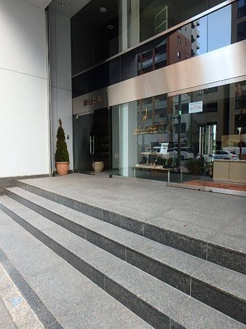 秀浩ビルエントランス②