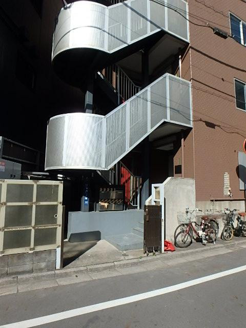 エントランス①