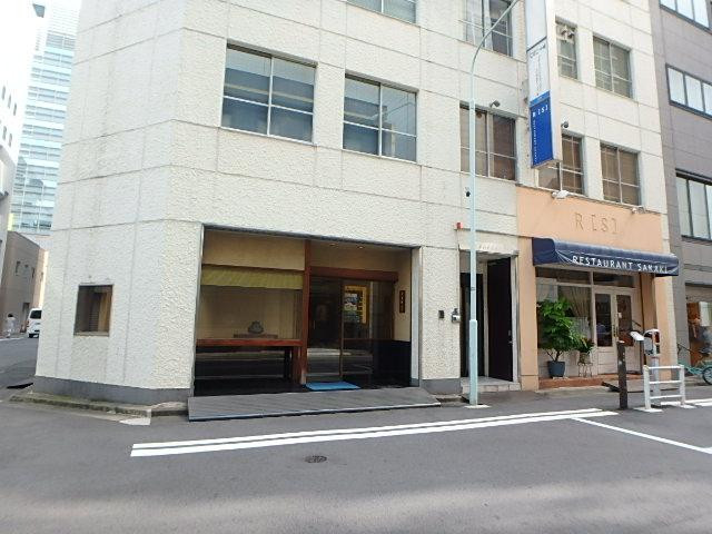 サカキビルエントランス①