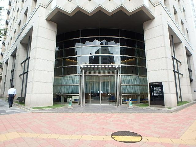 東信商事ビルエントランス①