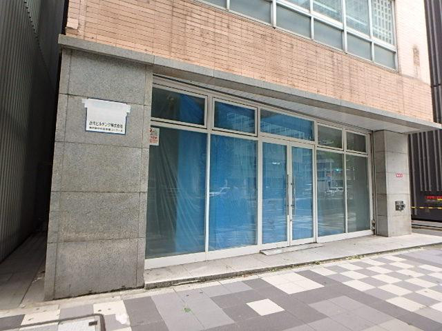 近代ビルエントランス②