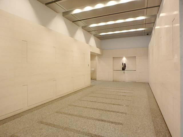 日土地京橋ビルホール①