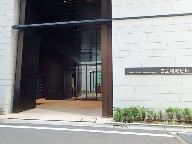 日立物流ビルエントランス①