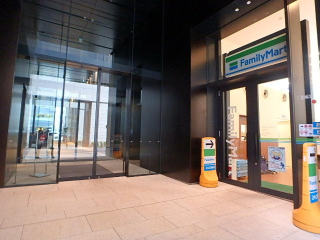 日立物流ビルエントランス②