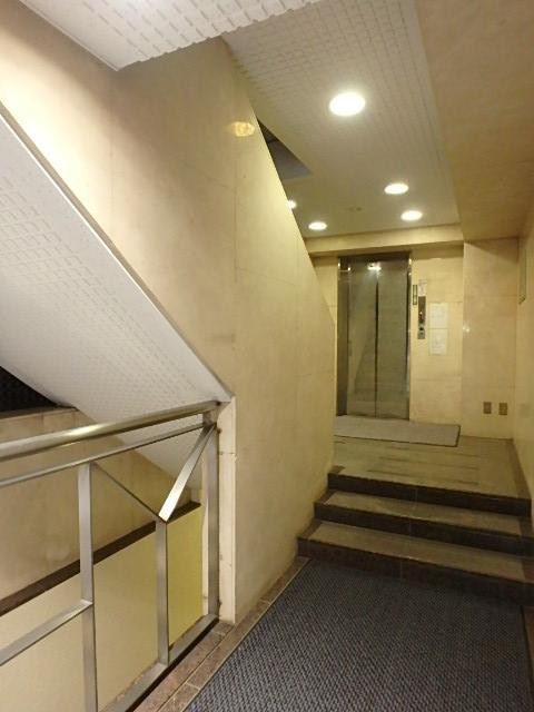 銀座アルカビルホール①