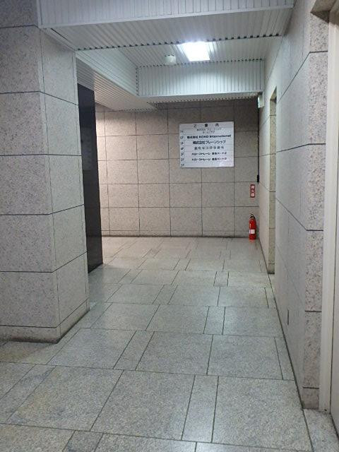 銀座東新ビルエントランス③