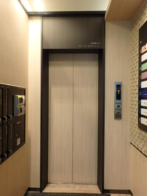 Ｔ８銀座ビルホール②