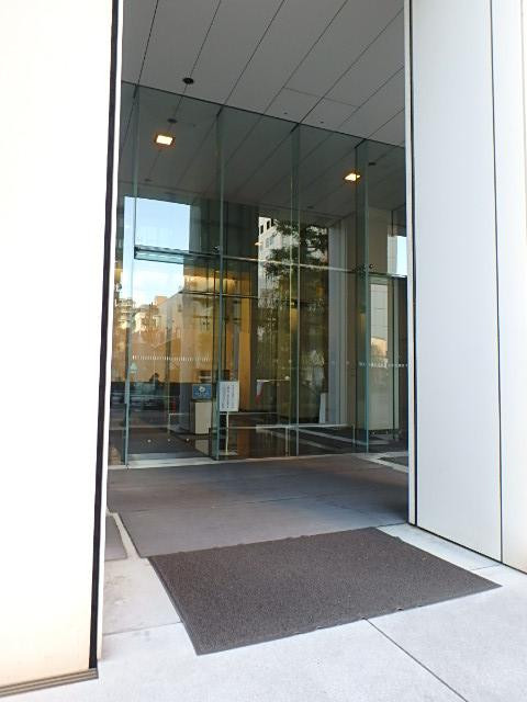 時事通信本社ビルエントランス②