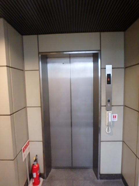 ホール④