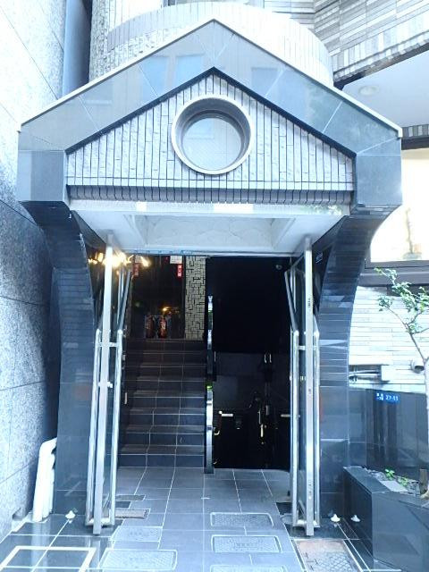 銀座葵ビルエントランス③