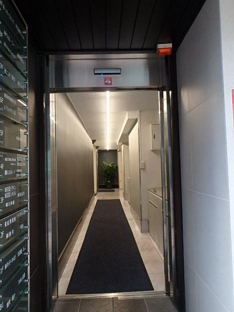 東成ビルエントランス②