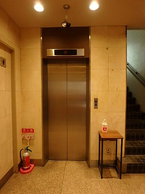 ホール④