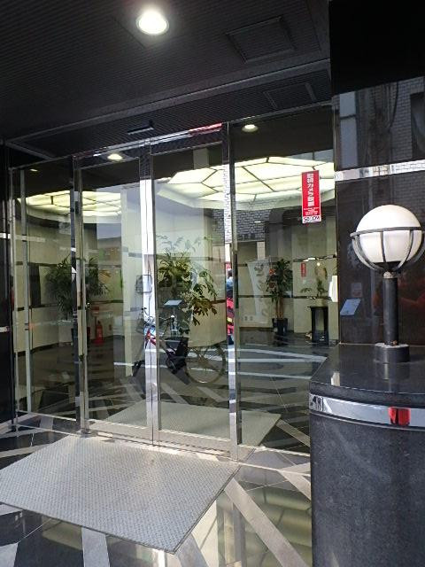 辰中ビルエントランス②