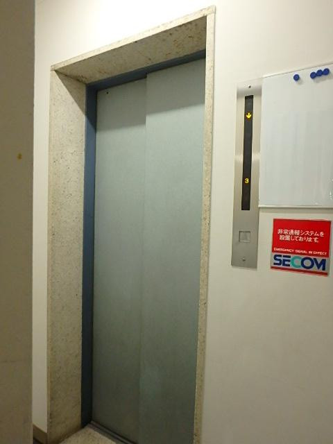 ホール③