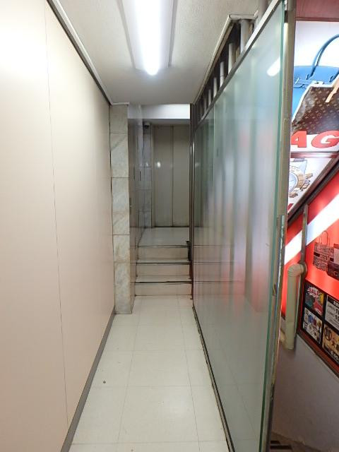 江島屋ビルホール①