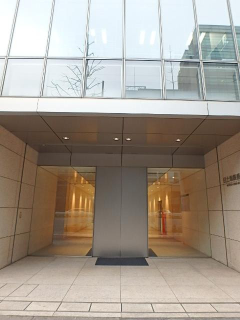 日土地銀座ビルエントランス②
