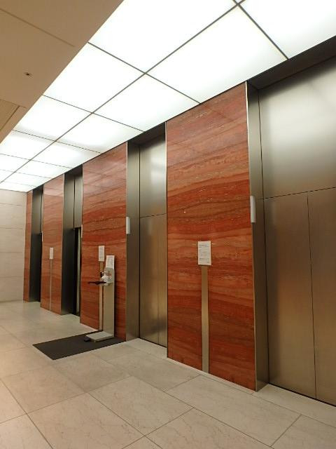 ホール③