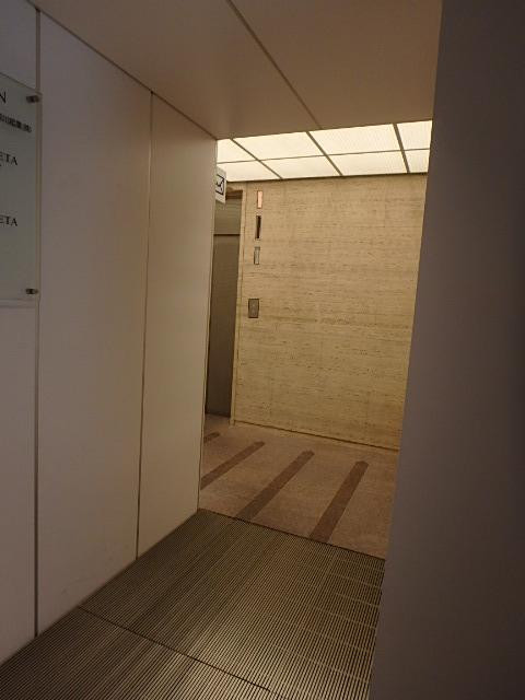 銀座５丁目中央ビルホール②