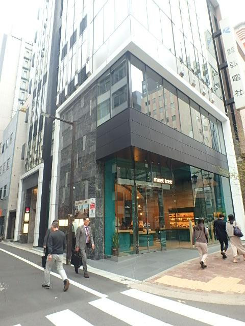 エントランス①