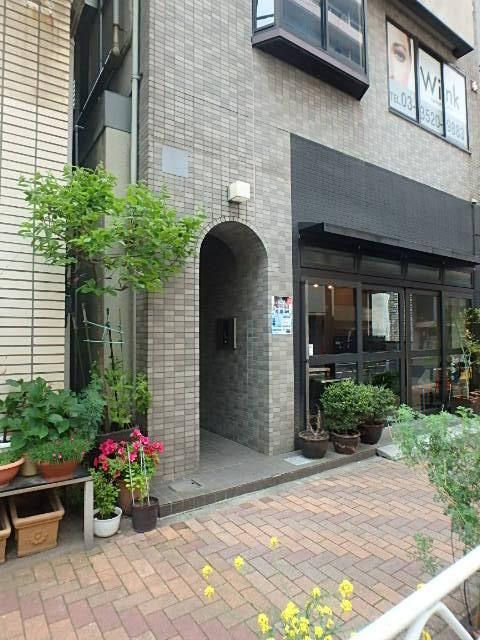 春日ビルエントランス①