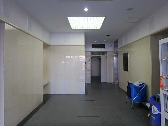 ホール①