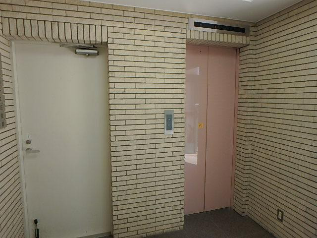 Ｅビルホール②