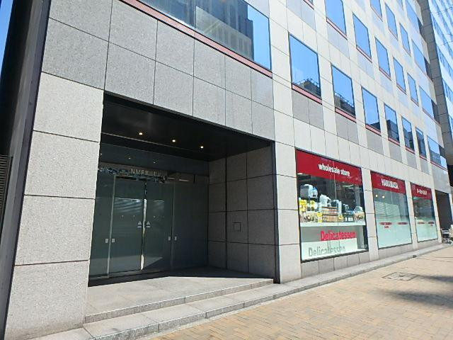 ＮＭＦ茅場町ビルエントランス①