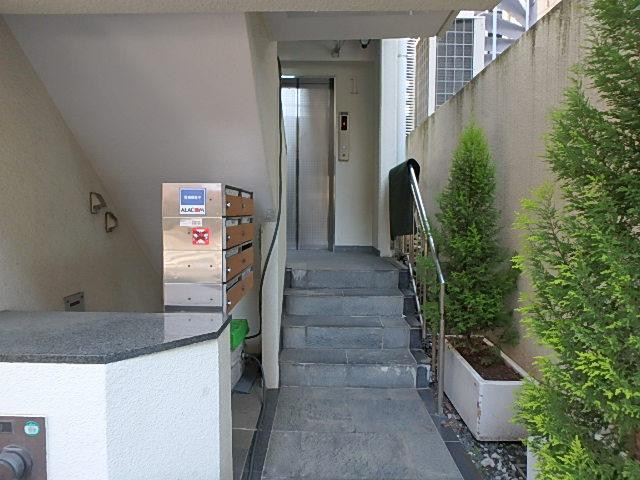 高野ビルエントランス②
