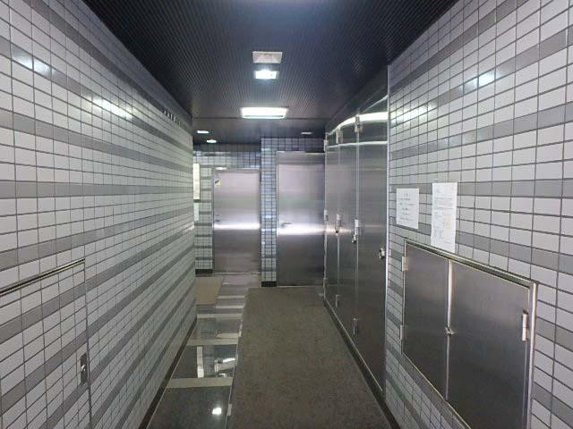 アルファ新富ビルホール①
