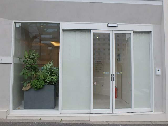 ｇｒｏｗｔｈ　ｇｉｎｚａ　ｅａｓｔエントランス②