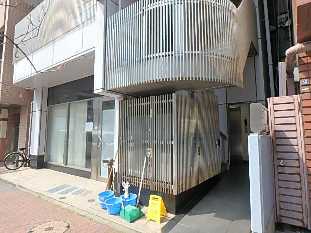 ソーエイビルエントランス①