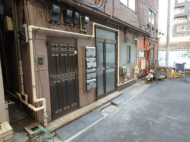 新富町錦ビルエントランス①