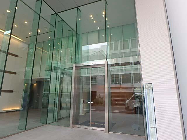 いちご八丁堀ビルエントランス②