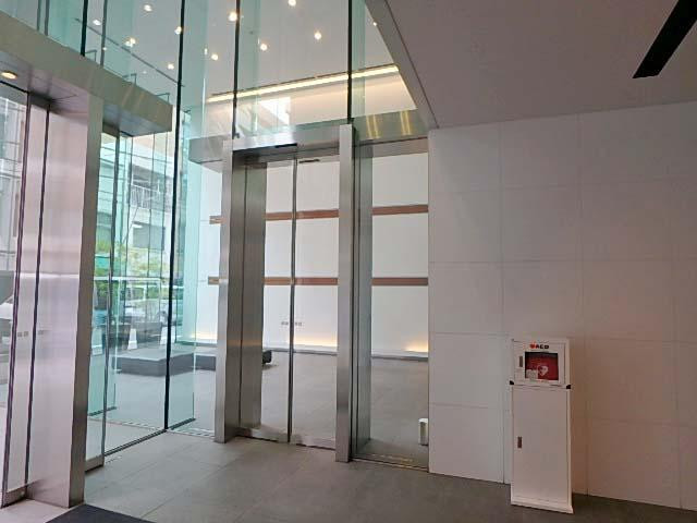 いちご八丁堀ビルエントランス④