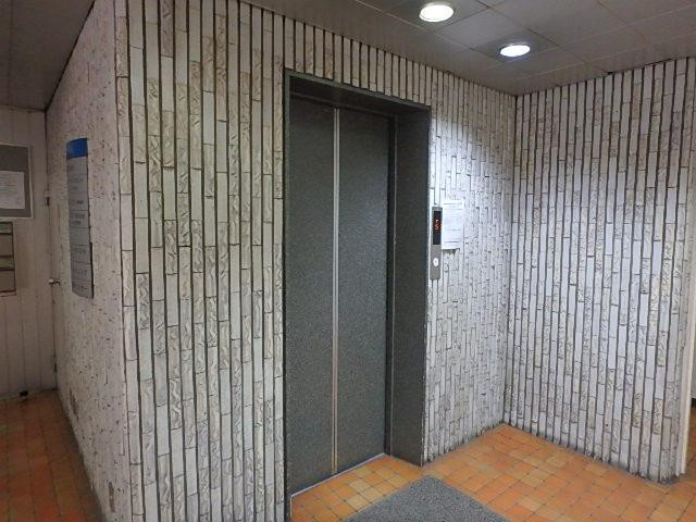 ホール②