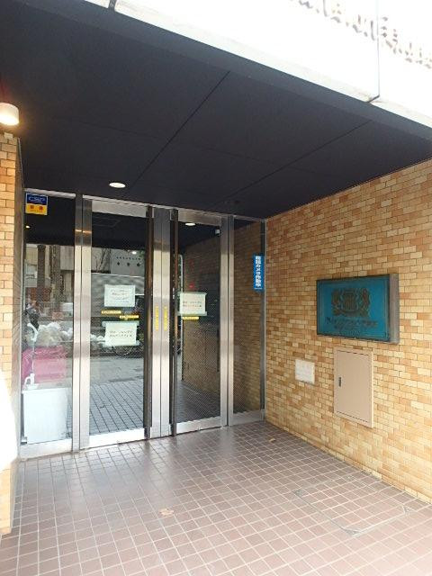 ライオンズマンション東銀座エントランス②