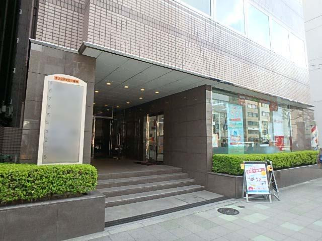 築地３丁目ビルエントランス①