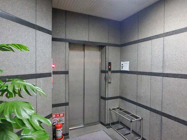 山一織物ビルホール①