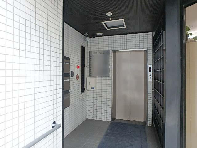 あきとみビルホール①