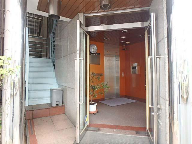 Ｎビルエントランス②