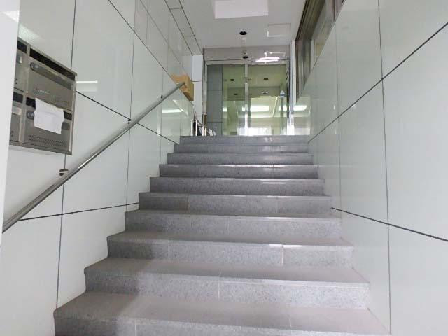 ＭＡＲＵＳＨＩＮビルエントランス③