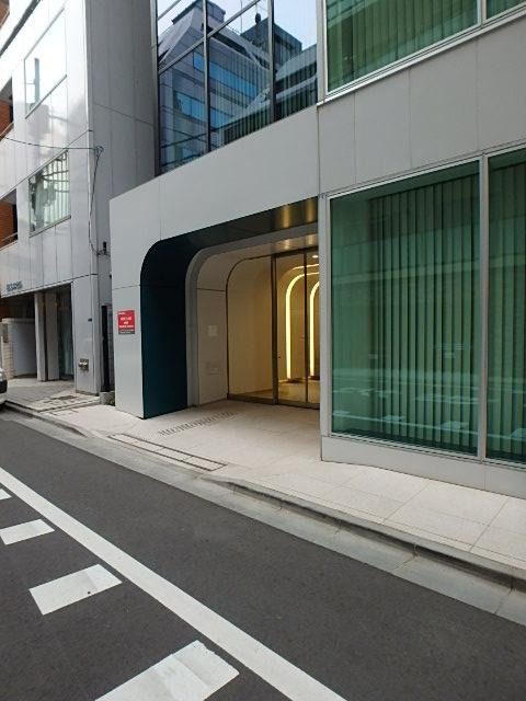 クロスシー東日本橋ビルエントランス①