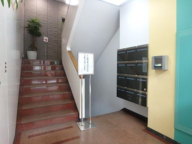 東和八重洲ビルホール①